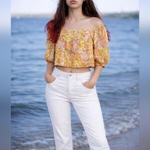 BILLABONG YELLOW FLORAL TOP. EUC.